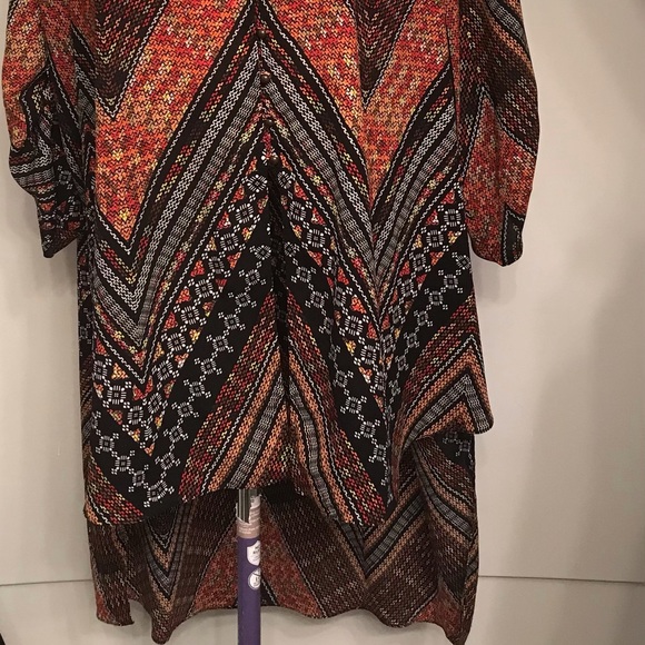 Women’s Printed Tunic - Picture 2 of 5